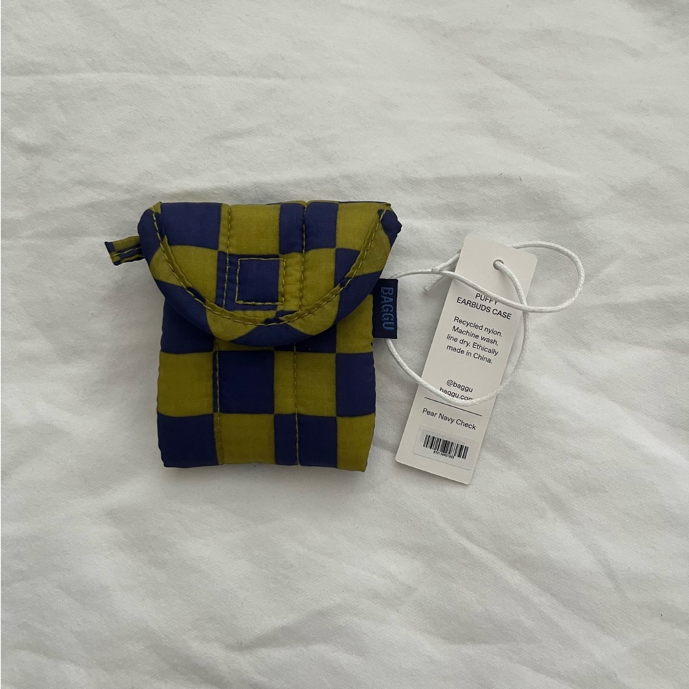 Baggu Earbuds Case